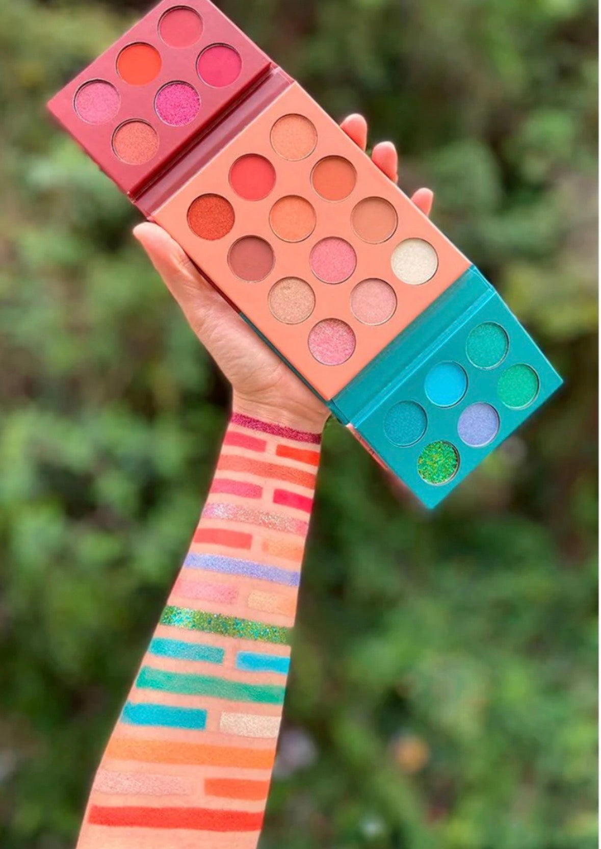 Memorias de Puerto Rico eyeshadow pallet’s
